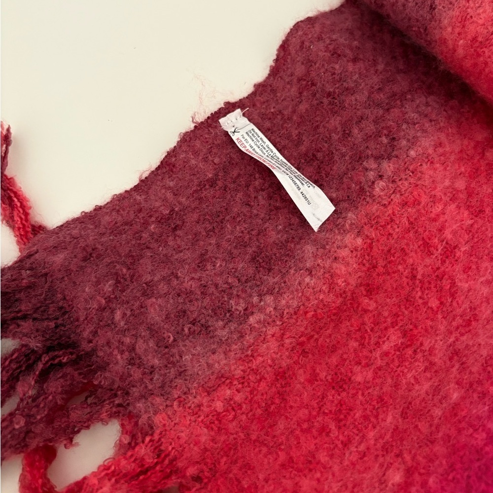 NWOT Urban Outfitters Ombre Striped Woven Scarf - Picture 5 of 8